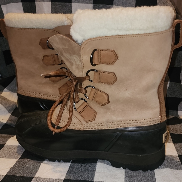 Sorel Caribou II NL1000-220 boot size 9 - Picture 4 of 7